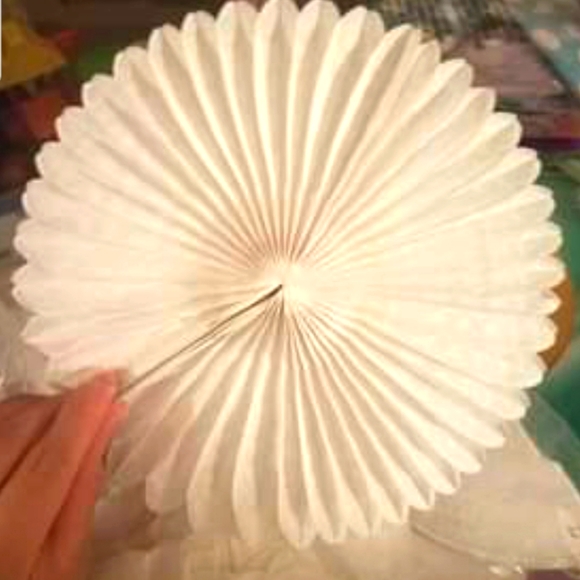 15 piece Wedding Tissue Paper Decorating Kit - Picture 5 of 7